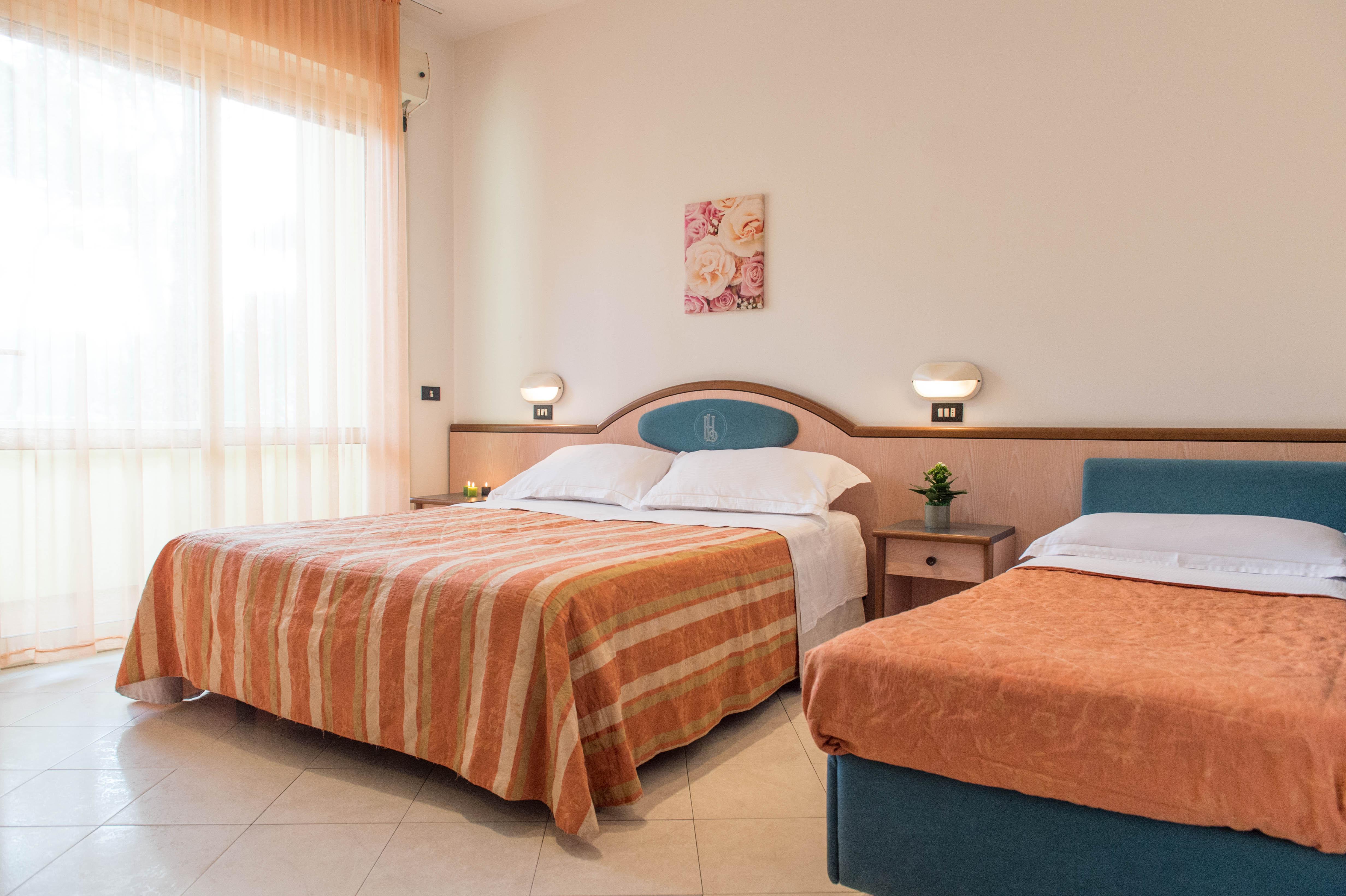 Hotel Luxor Milano Marittima Exteriör bild