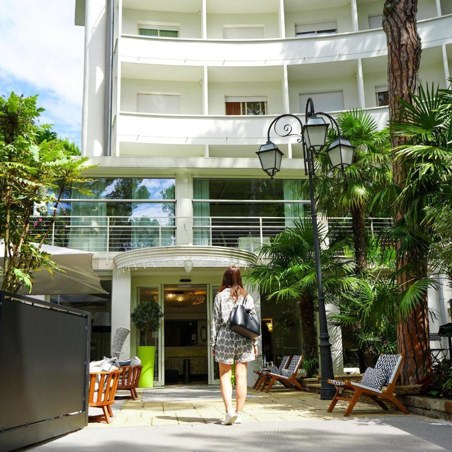 Hotel Luxor Milano Marittima Exteriör bild