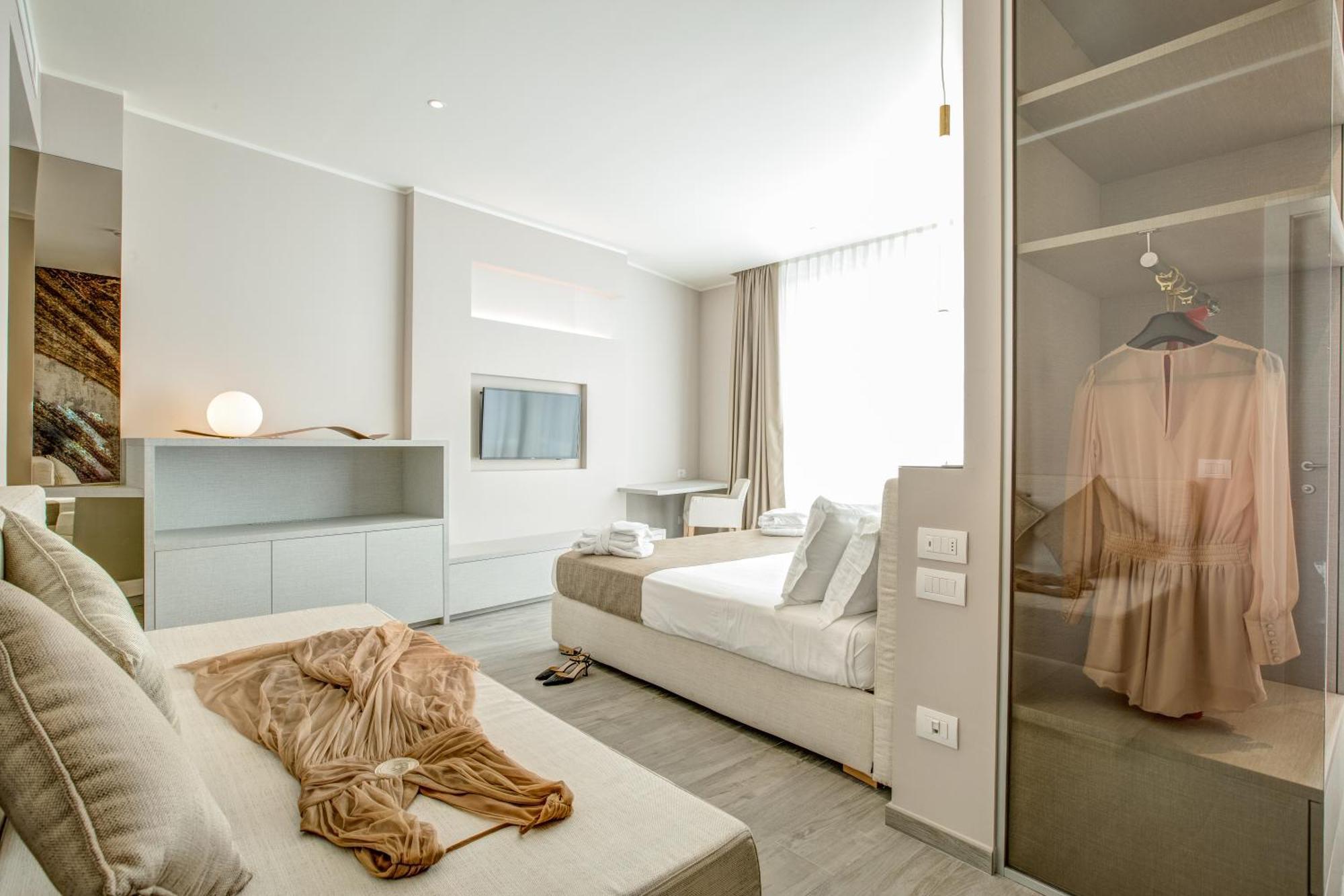 Hotel Luxor Milano Marittima Exteriör bild