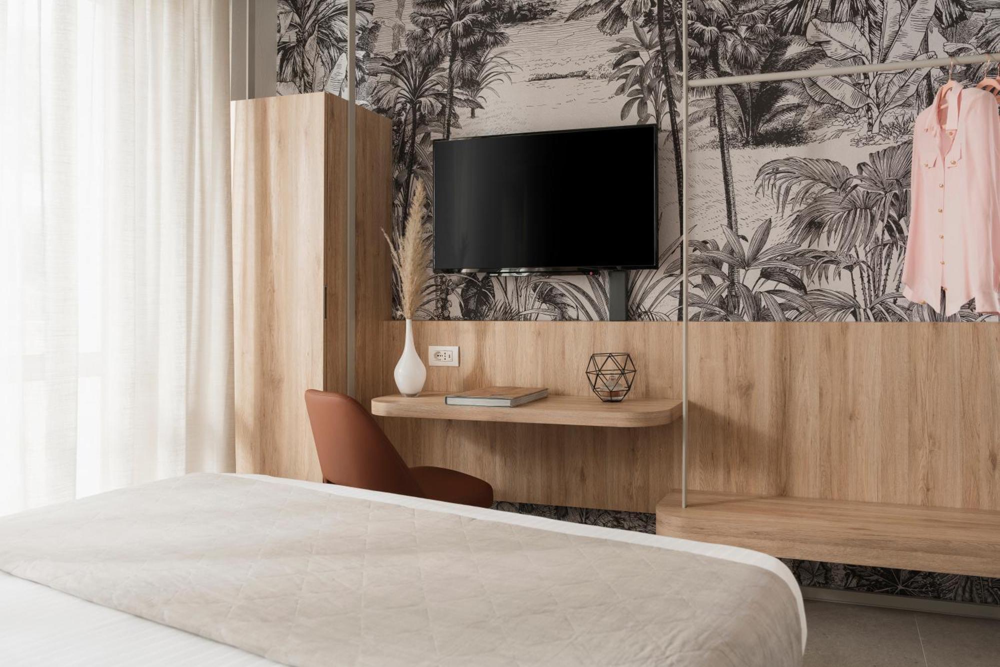 Hotel Luxor Milano Marittima Exteriör bild