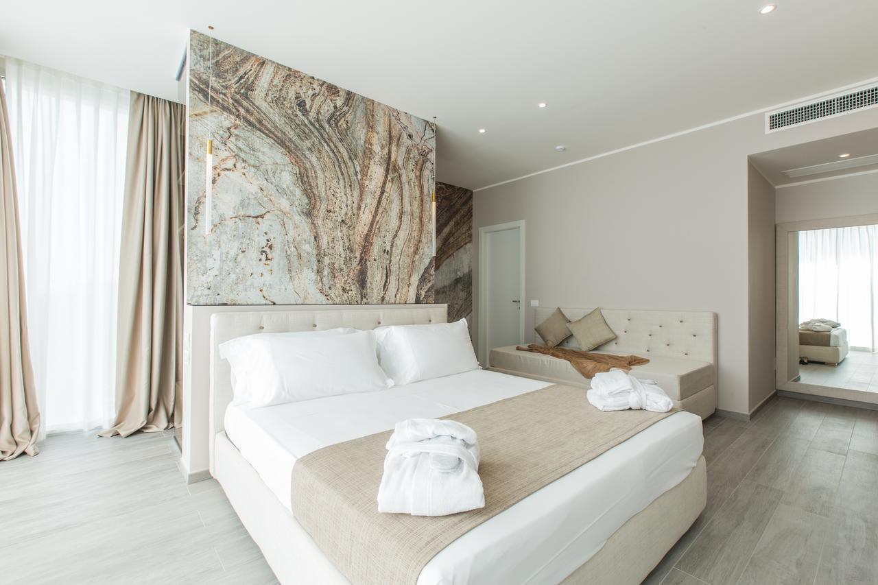 Hotel Luxor Milano Marittima Exteriör bild