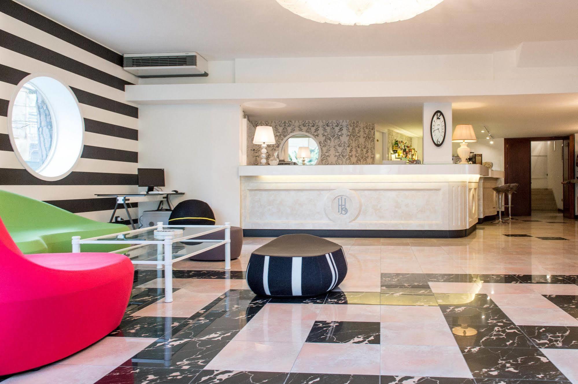Hotel Luxor Milano Marittima Exteriör bild